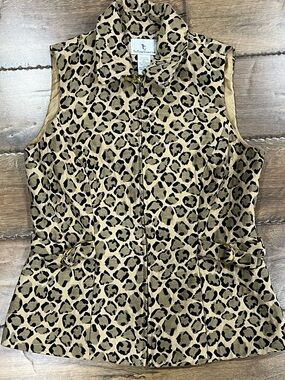 The Travel Collection Women's Leopard Print Zip Vest size SMALL EUC